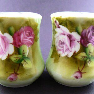 VINTAGE LEFTON'S HAND PAINTED FLOWERS SALT & PEPPER SHAKERS JAPAN